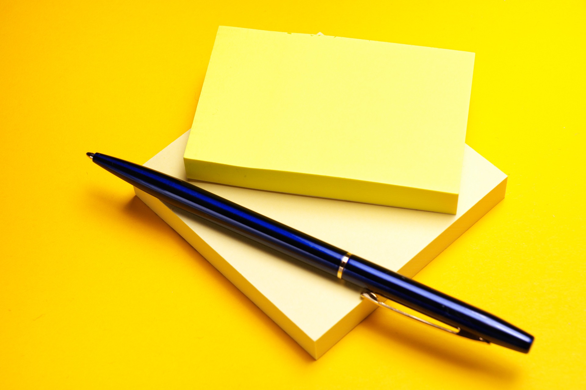 Blue pen